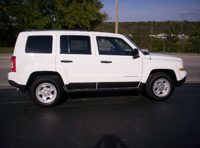 Jeep Patriot 2014 photo 4