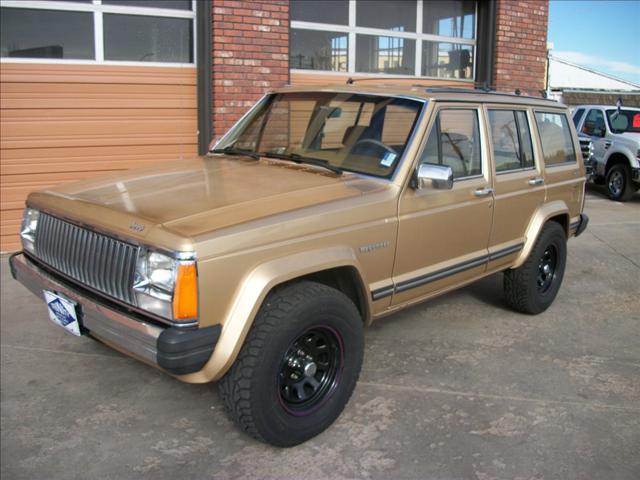 Jeep Wagoneer 1984 photo 1