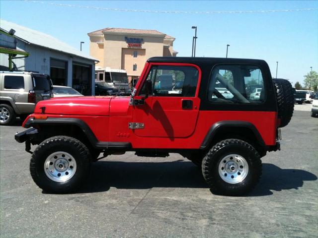 Jeep Wrangler Base Sport Utility