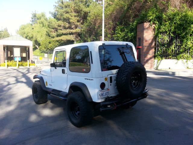 Jeep Wrangler 1995 photo 23