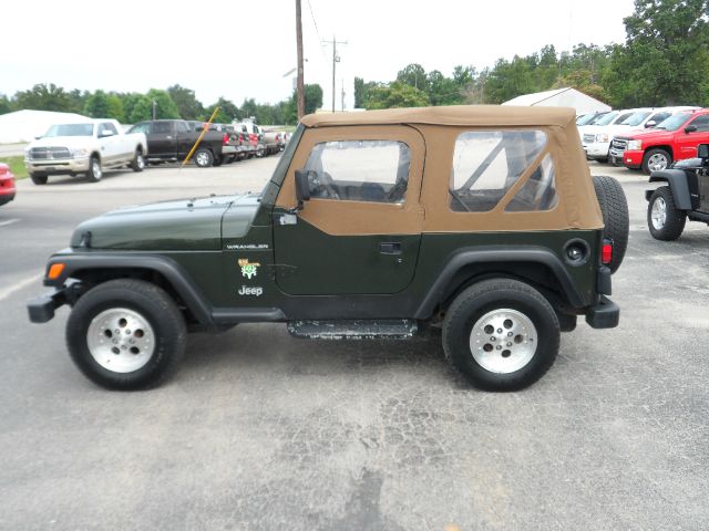 Jeep Wrangler SE SUV