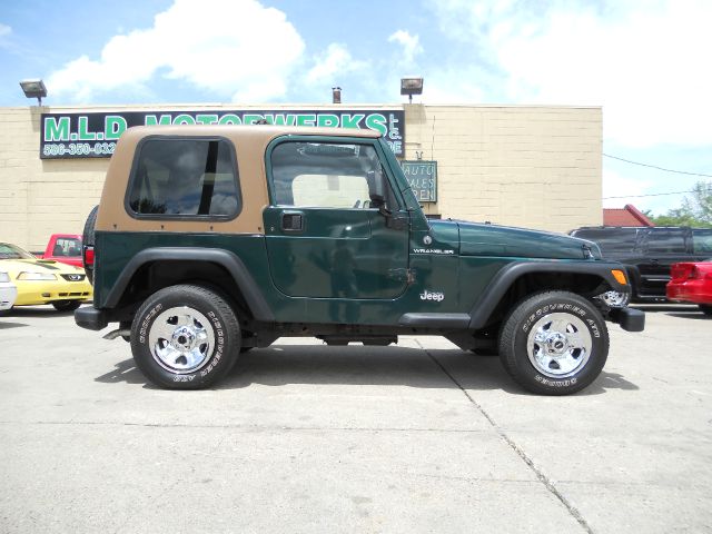 Jeep Wrangler SE SUV