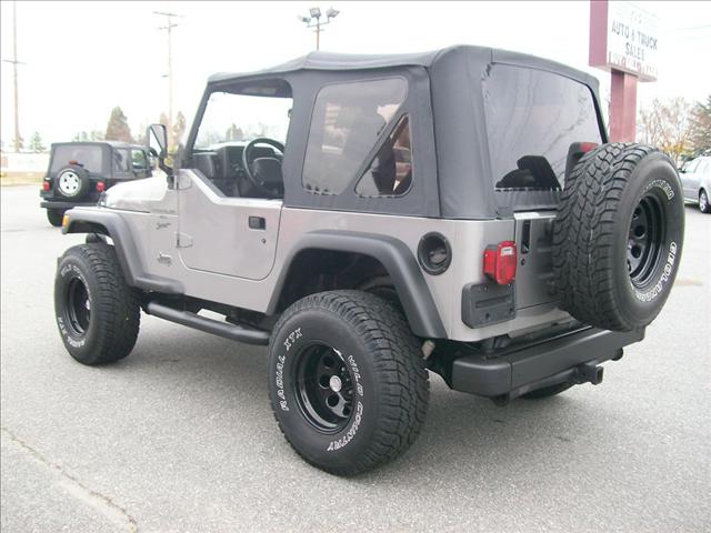 Jeep Wrangler 2000 photo 2