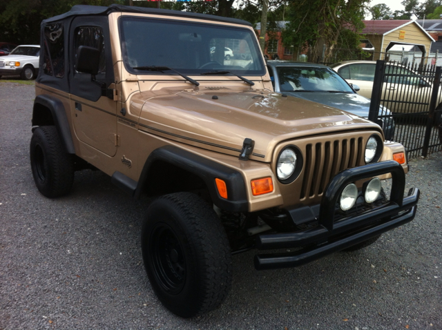 Jeep Wrangler 2000 photo 2