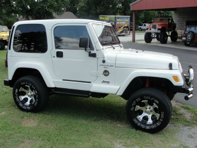 Jeep Wrangler 2000 photo 2