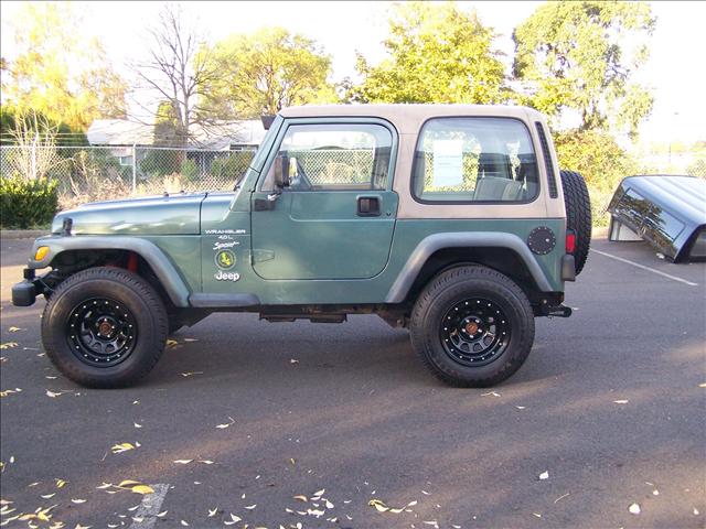 Jeep Wrangler 2000 photo 3