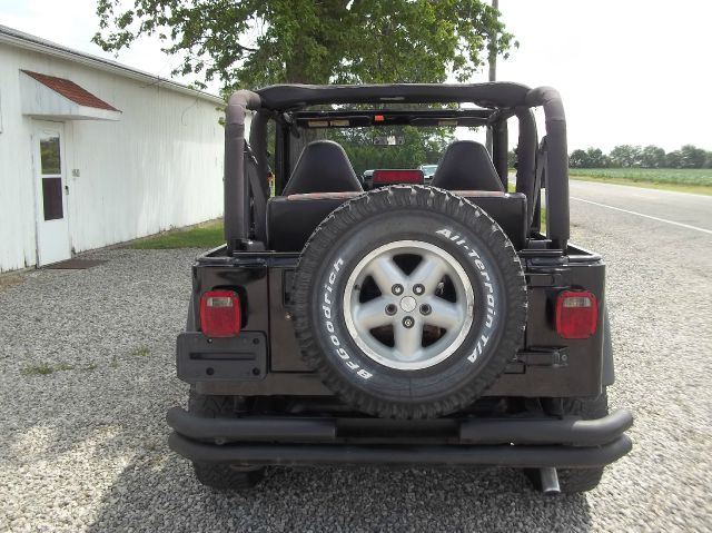 Jeep Wrangler 2000 photo 3