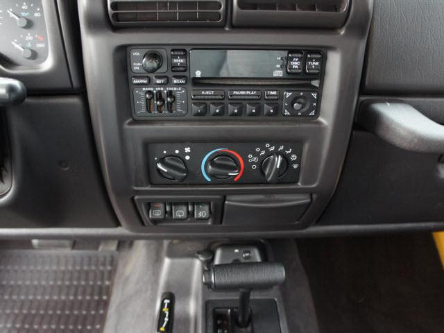 Jeep Wrangler 2000 photo 4