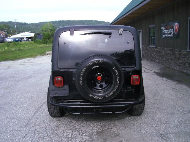 Jeep Wrangler 2000 photo 2