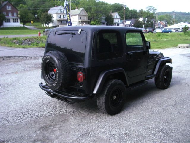 Jeep Wrangler 2000 photo 3