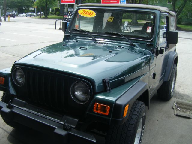 Jeep Wrangler 2000 photo 4