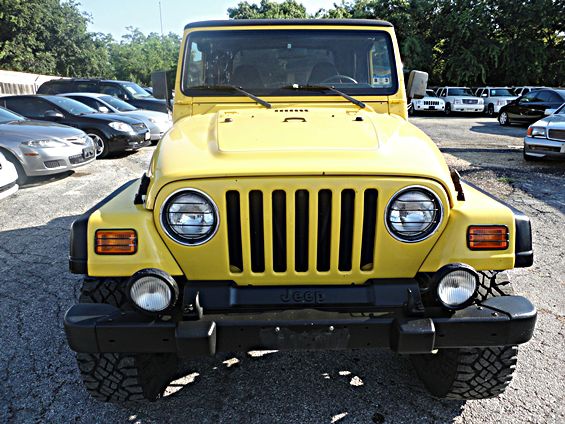 Jeep Wrangler 2000 photo 2