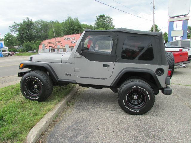 Jeep Wrangler SE SUV