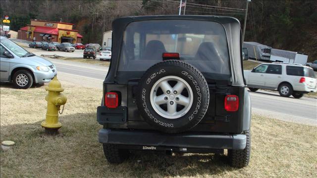 Jeep Wrangler 2001 photo 2