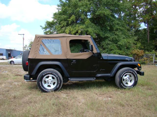 Jeep Wrangler SE Sport Utility