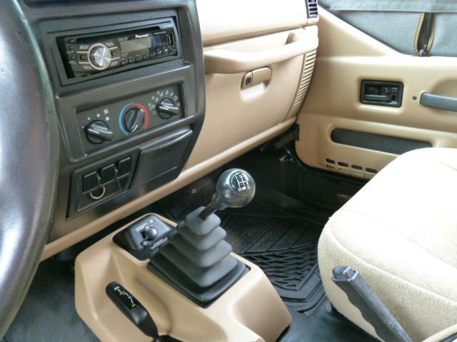 Jeep Wrangler 2001 photo 2