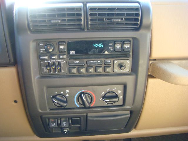 Jeep Wrangler 2002 photo 3