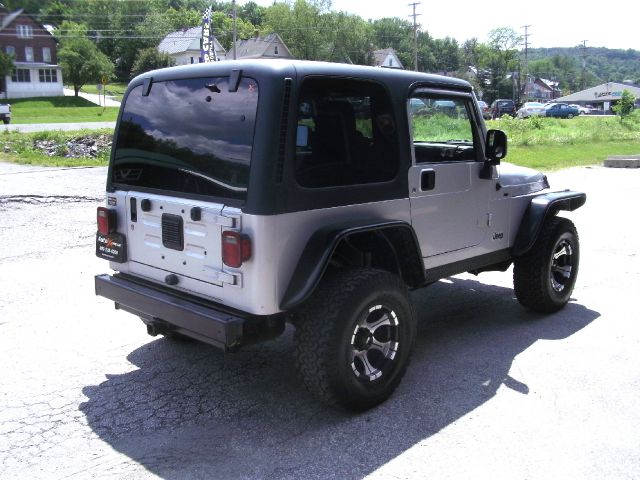 Jeep Wrangler 2003 photo 2