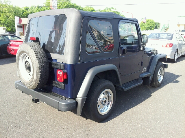 Jeep Wrangler 2004 photo 2