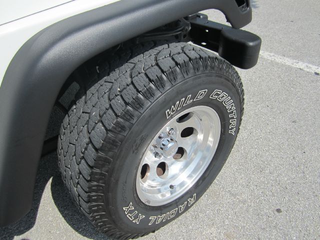 Jeep Wrangler 2004 photo 2