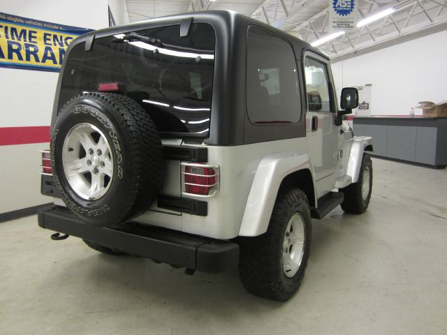 Jeep Wrangler 2004 photo 2