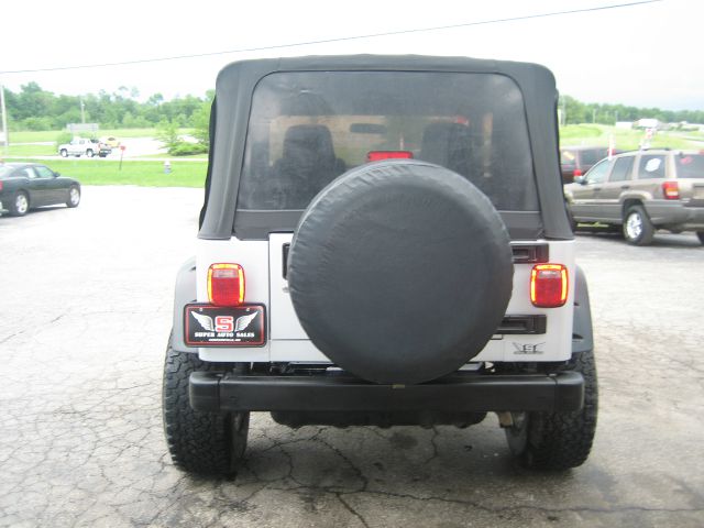 Jeep Wrangler 2004 photo 21