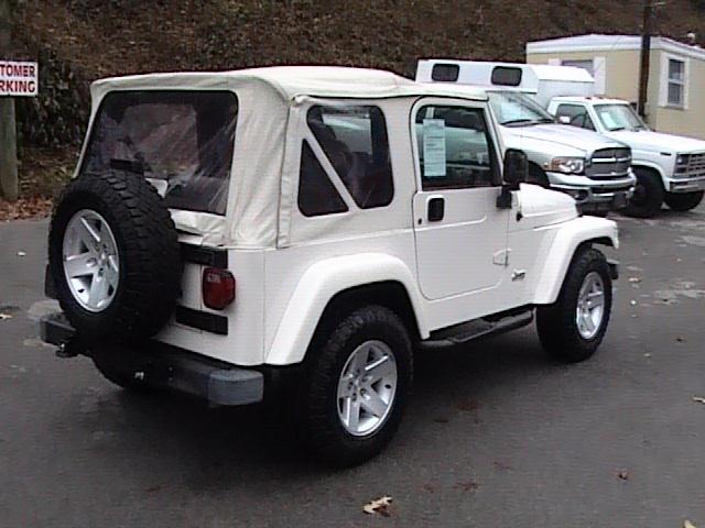 Jeep Wrangler 2004 photo 2