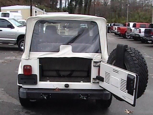 Jeep Wrangler 2004 photo 4