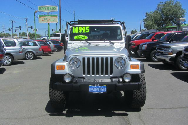 Jeep Wrangler 2004 photo 2