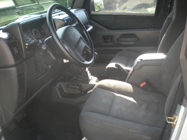 Jeep Wrangler 2004 photo 2