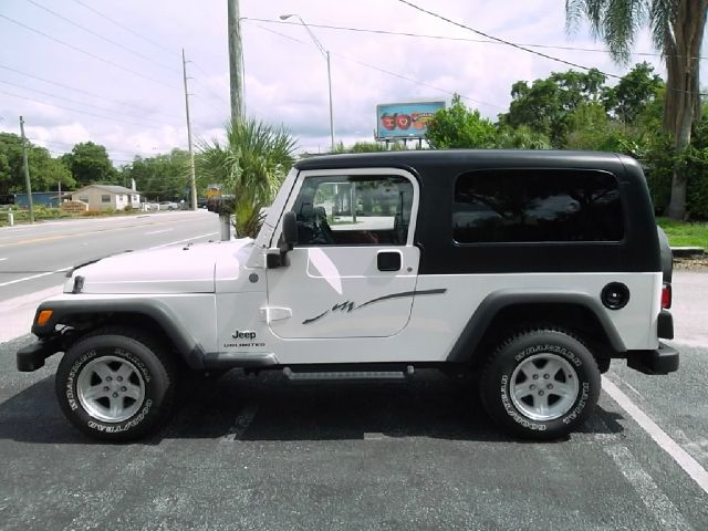 Jeep Wrangler 2004 photo 2