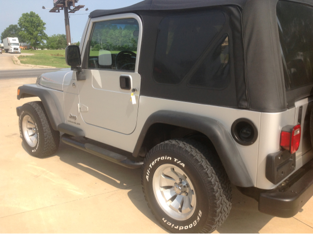 Jeep Wrangler 2005 photo 2