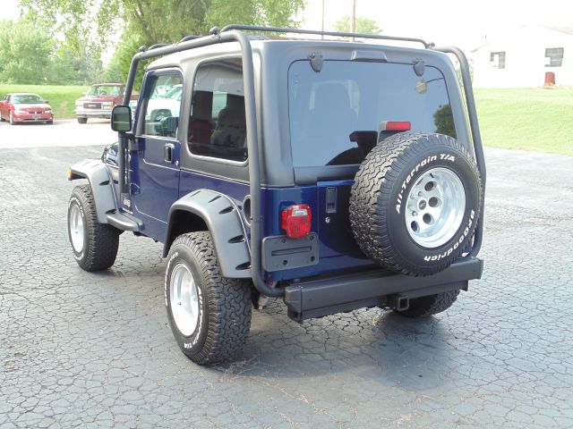 Jeep Wrangler 2005 photo 2