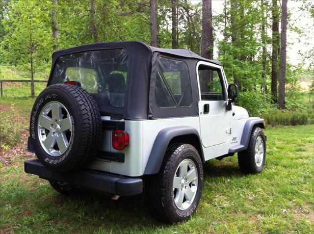 Jeep Wrangler 2005 photo 21