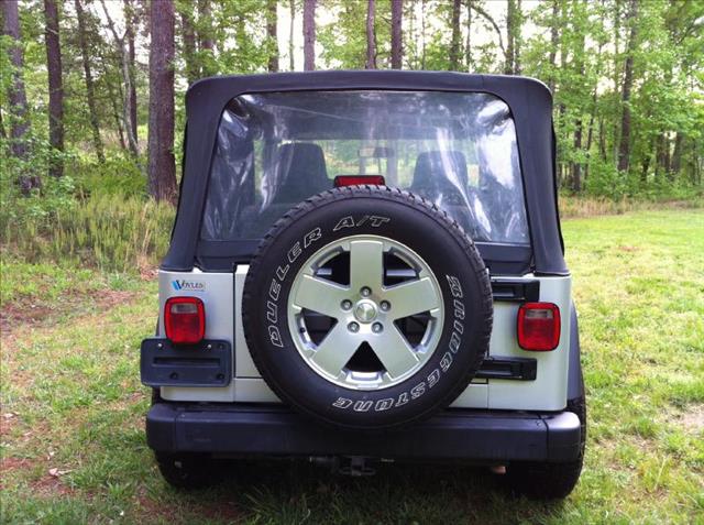 Jeep Wrangler 2005 photo 4