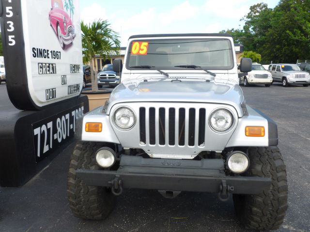 Jeep Wrangler 2005 photo 2