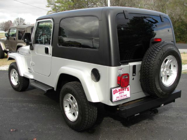 Jeep Wrangler 2005 photo 3