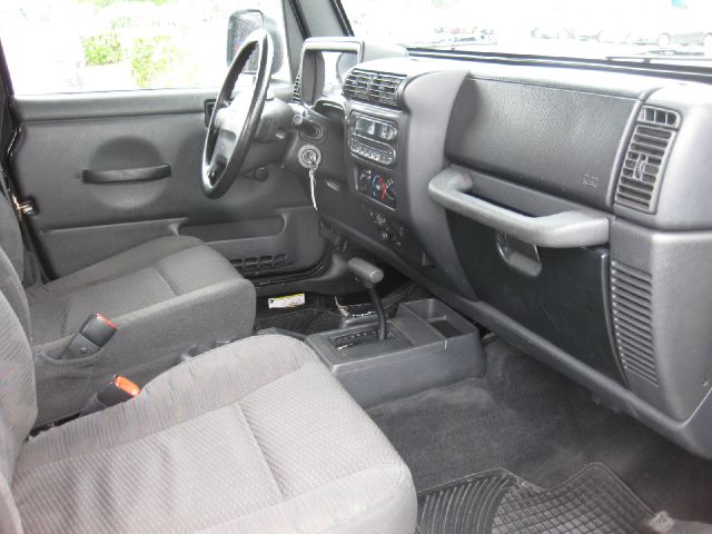 Jeep Wrangler 2005 photo 2