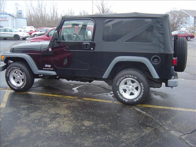 Jeep Wrangler ALL Wheel Drive - NEW Tires Convertible