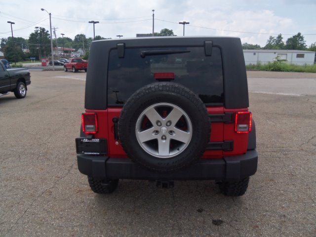 Jeep Wrangler 2010 photo 2