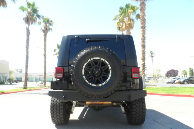 Jeep Wrangler 2010 photo 11