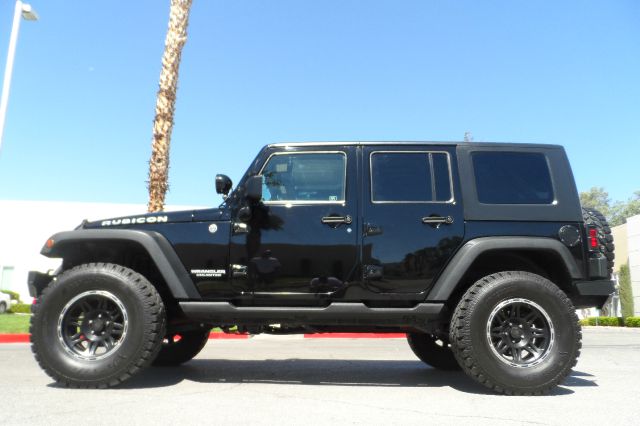 Jeep Wrangler 2010 photo 2