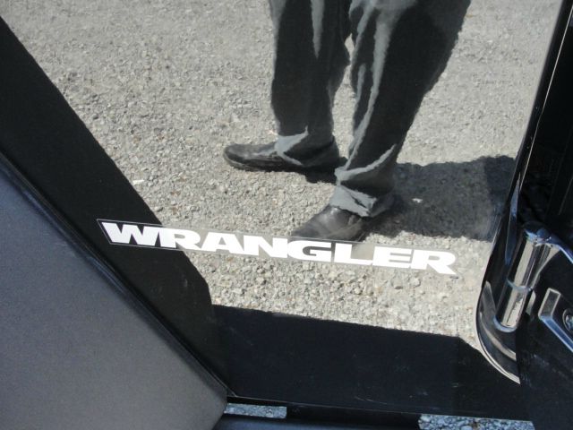 Jeep Wrangler 2010 photo 2