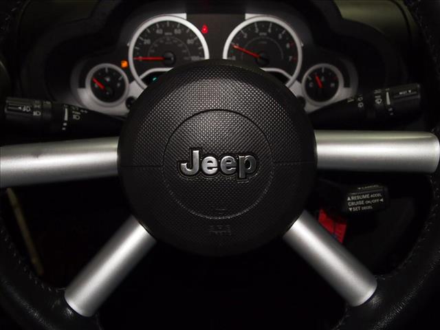 Jeep Wrangler 2010 photo 11