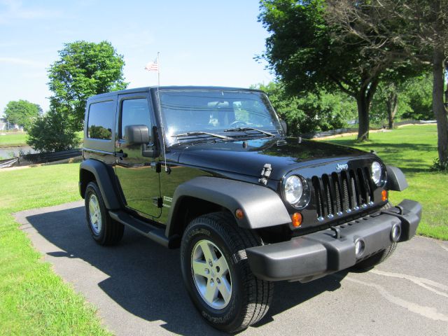 Jeep Wrangler 2010 photo 2