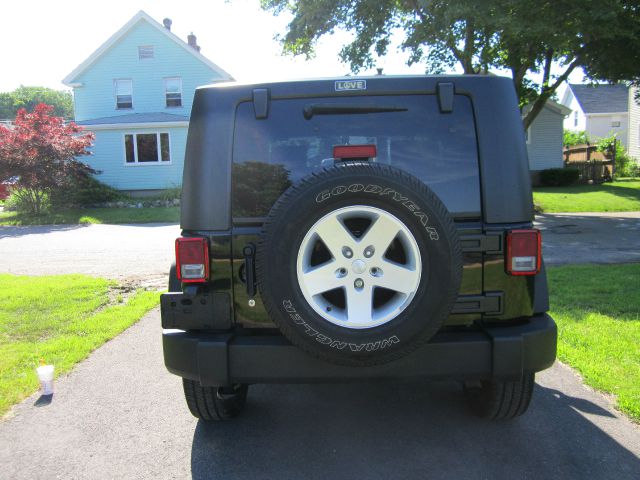 Jeep Wrangler 2010 photo 3