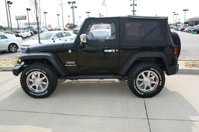 Jeep Wrangler 2010 photo 2