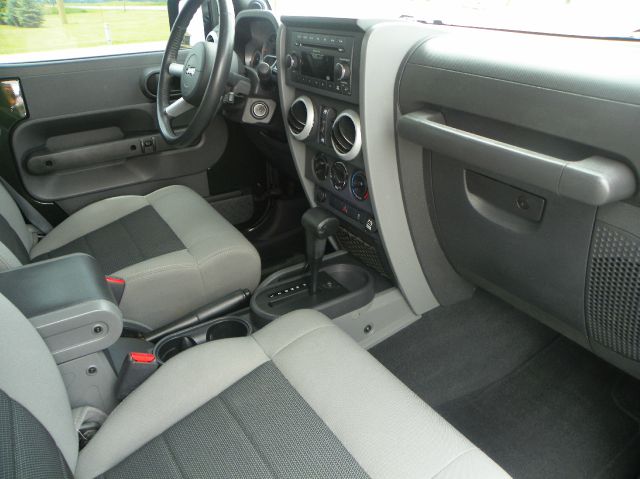 Jeep Wrangler 2010 photo 11