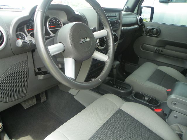 Jeep Wrangler 2010 photo 30