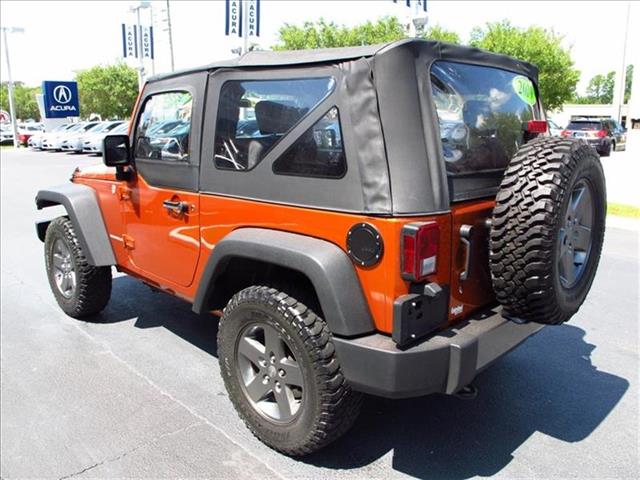 Jeep Wrangler 2010 photo 2